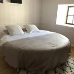 Campagne Design Bed & Breakfast Thaire